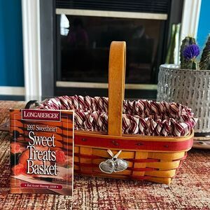 Longaberger 1997 Sweetheart Red Accent Basket